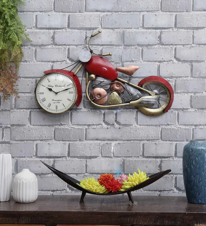 Zuriac2's tweet photo. 😇Bless your #walls with an incredible #clock ⏰ integrated into a #bike #sculpture. 🚵‍♀️Bike lovers can reflect their craze for bikes using these #wall #décor #items. The superior quality and perfect finishing of the products make them an ideal choice for an elegant place.🥳 https://t.co/MBBcnsEbsv