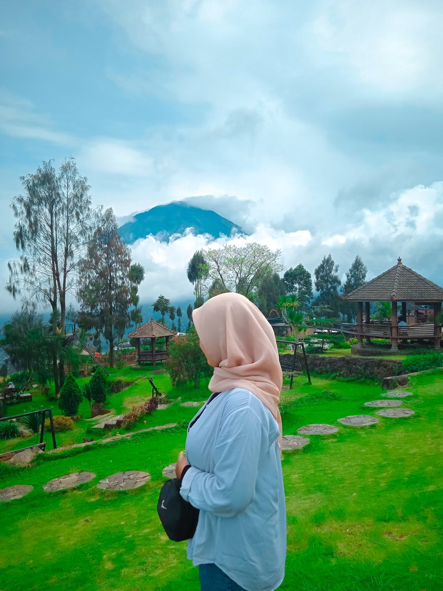 rstadwilstri's tweet photo. Di temanggung dingin. paling enak emang dingin dingin gini di selimutin sama kekayaan iya gak
#temanggung
#posong
#jawatengah https://t.co/x6CDLa0V3P