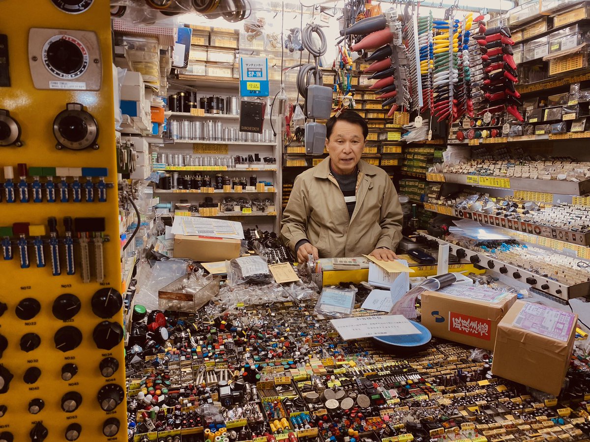ameuret's tweet photo. Today I treated myself with some components from one of the traditional Akihabara minuscule electronics shops. 😍#RetroShopping https://t.co/OqQU3TUyQv