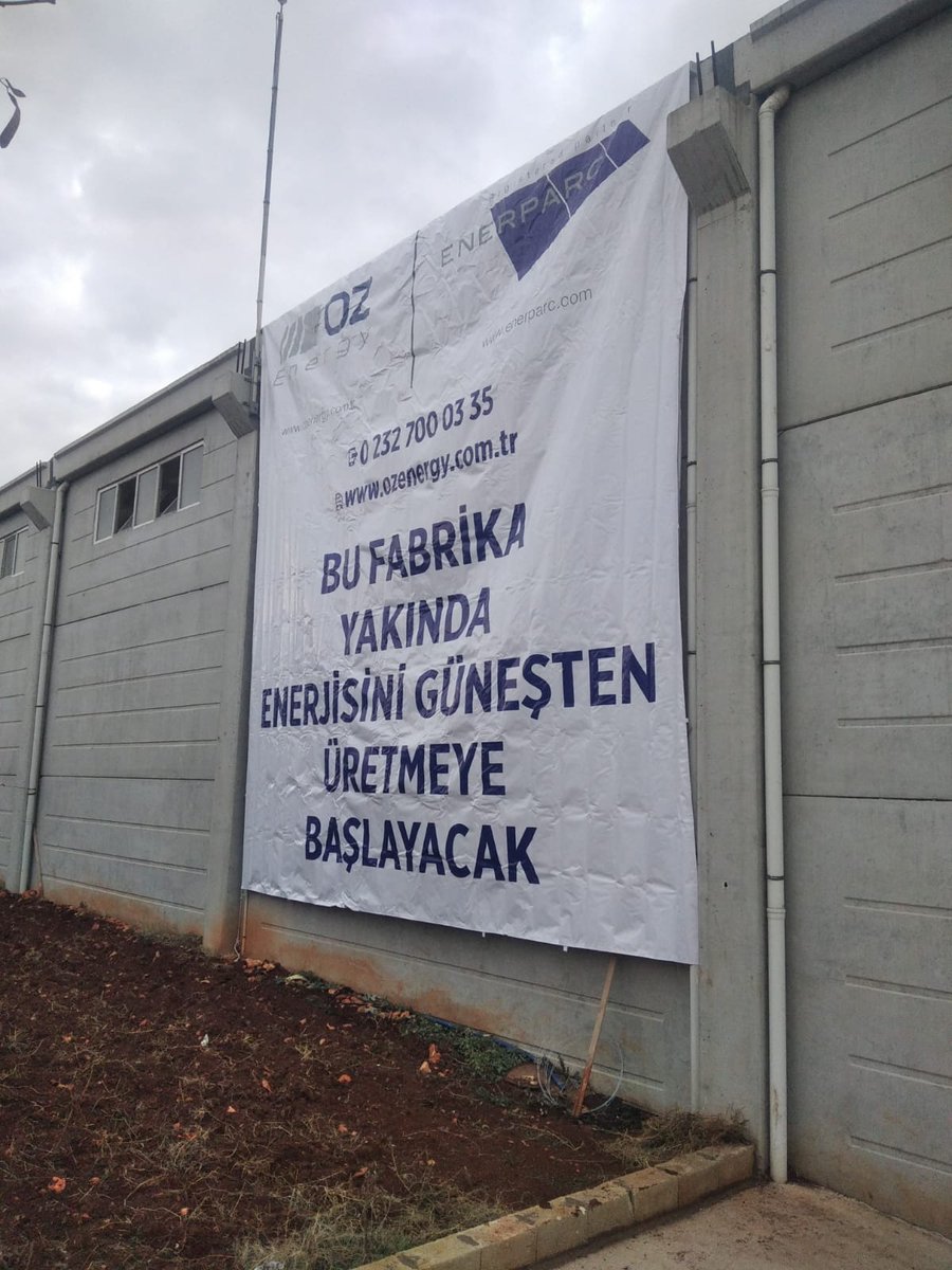oz_energy's tweet photo. Akınal Ayakkabıcılık &amp; Tekstil yakında enerjisini güneşten üretmeye başlayacak! Çatı üzeri güneş enerji santralinin kurulumuna hızla devam ediyoruz!

#enerji #ges #gaziantep https://t.co/WWSXfrk1k7