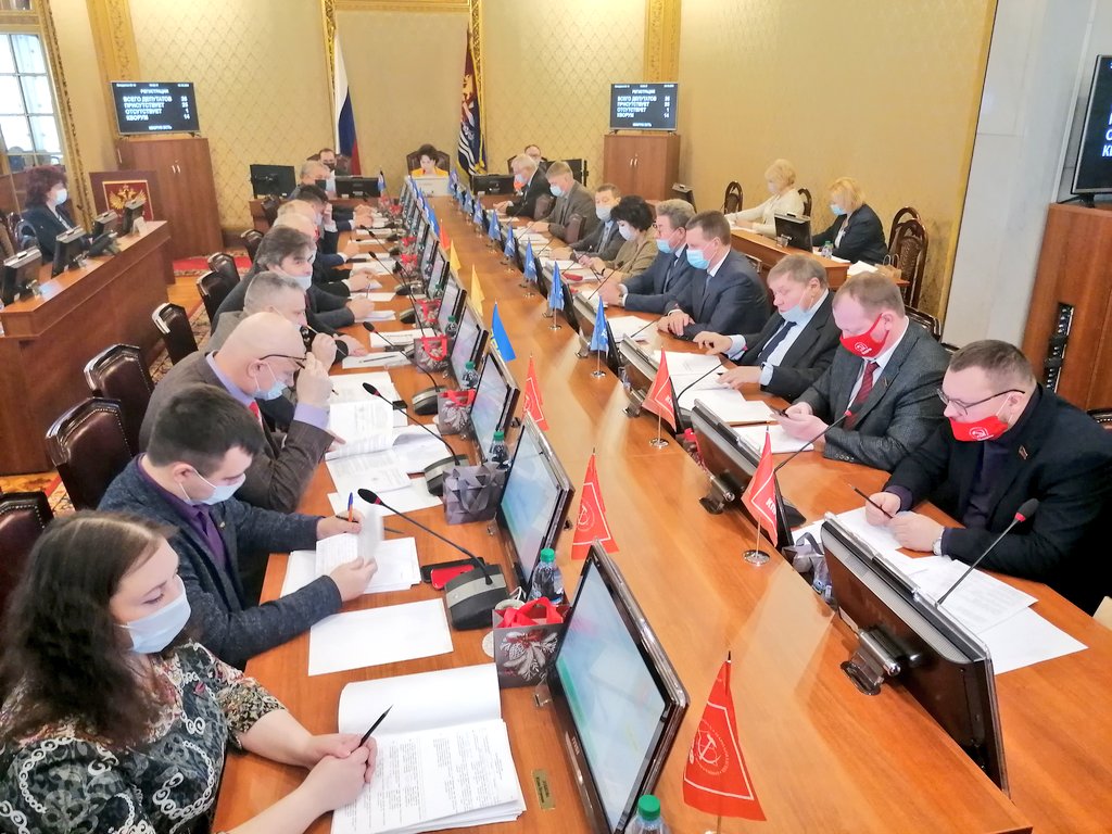 Началось очередное заседание Ивановской областной Думы. Видеотрансляция ведётся на сайте регионального парламента.