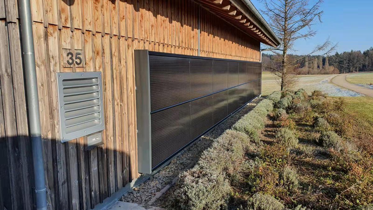 pytesivy's tweet photo. nice pic from our German customer. PYTES batteries with Victron inverter. https://t.co/Sfvclyfu2D