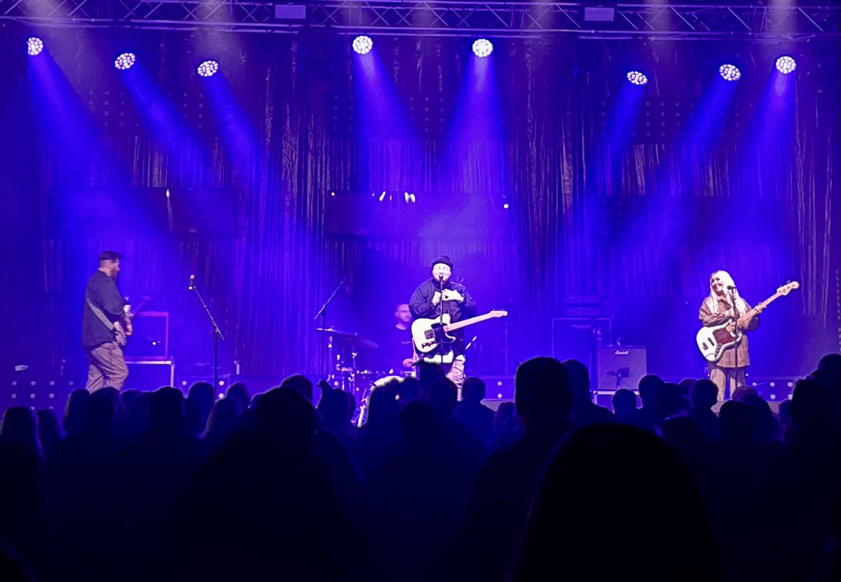 Always said that my favourite 'unknown' support band I've seen was Mansun supporting Cast at the Academy in about 96 but last night I think I've got my new favourite... <a href="/LotteryWinners/">Lottery Winners</a> were unbelievable; brilliant music, chemistry, funny, engaging -  just pure entertainment 👏🎶