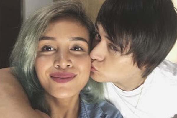 Thess2505's tweet photo. Sobrang linis at best boy ni @itsenriquegil right, @lizasoberano https://t.co/Ru4sY7YDS5