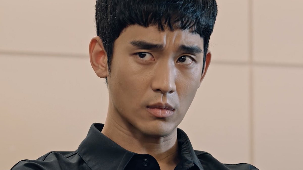 jcwooki's tweet photo. Bir insanoğlu sadece bir siyah gömlek giyerek nasıl dehsetul vahşet şekilde sekşi olurun kanıtı "Kim Soo Hyun" #OneOrdinaryDayFinale https://t.co/Q2qno7qMoT
