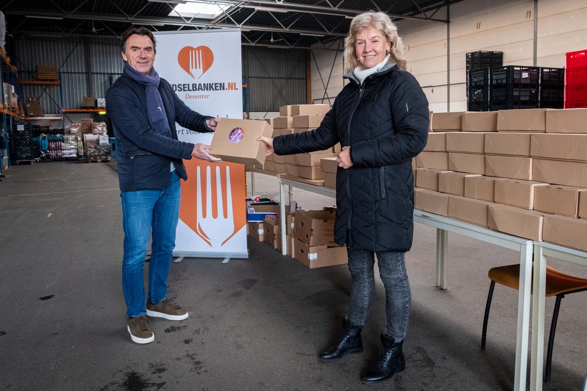 Ho, ho, ho! Het is nog (nét) geen Kerst, maar we proberen het voor de klanten van de Voedselbank Deventer vast feestelijk te maken! #laatzienwiejebent #kerst2021 #fijnefeestdagen

drukwerkdeal.pr.co/208307-drukwer…