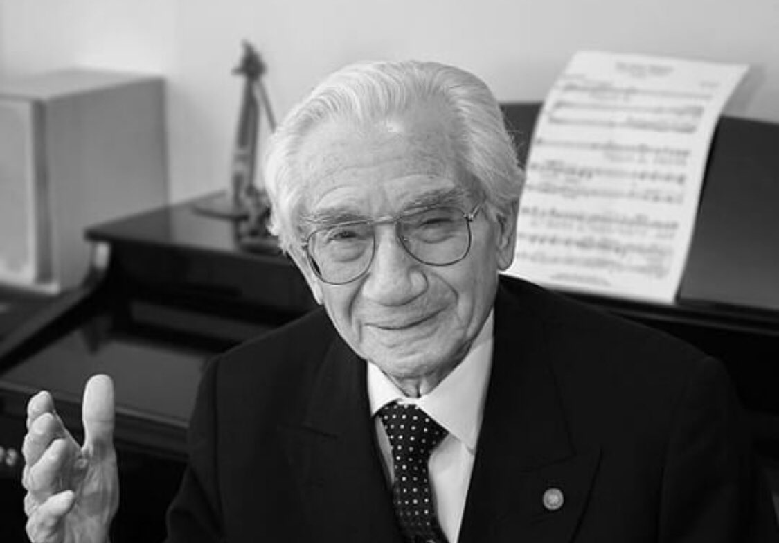 70’li yıllarda evlerde radyoda çalan şarkılarıyla ortama huzur verdiğini hatırladığım Türk Mûsikisinin son çınarı, ilk Konservatuarın kurucularından, iyi bir Tıp doktoru…Ruhun şâd olsun #AlaeddinYavaşça