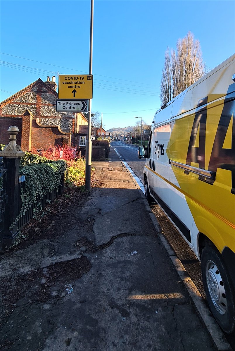 AAPresident's tweet photo. Just been on @SkyNews talking getaway, importance of @what3words app, and how @TheAA_UK and @transportgovuk working together to sign the way to local vaccination centres. #KeepBritainMoving #KeepBritainSafe https://t.co/8FJpaTFKnH