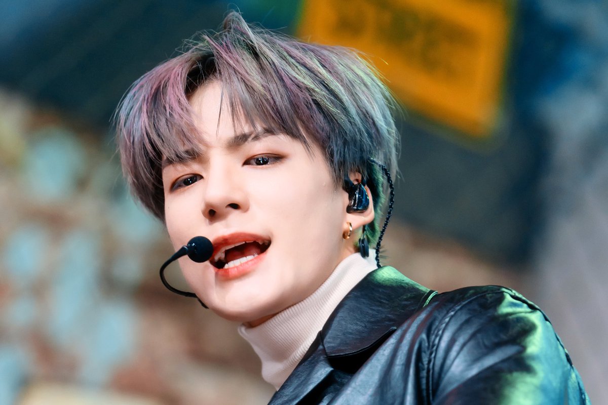 jenmong23's tweet photo. his facial expression #제노 https://t.co/RnCajye3cZ