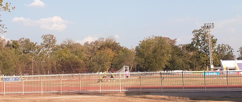 มาครับสนามกีฬาน่าน เงียบ ปลอด ว่าวๆๆๆๆๆๆๆๆๆๆๆ