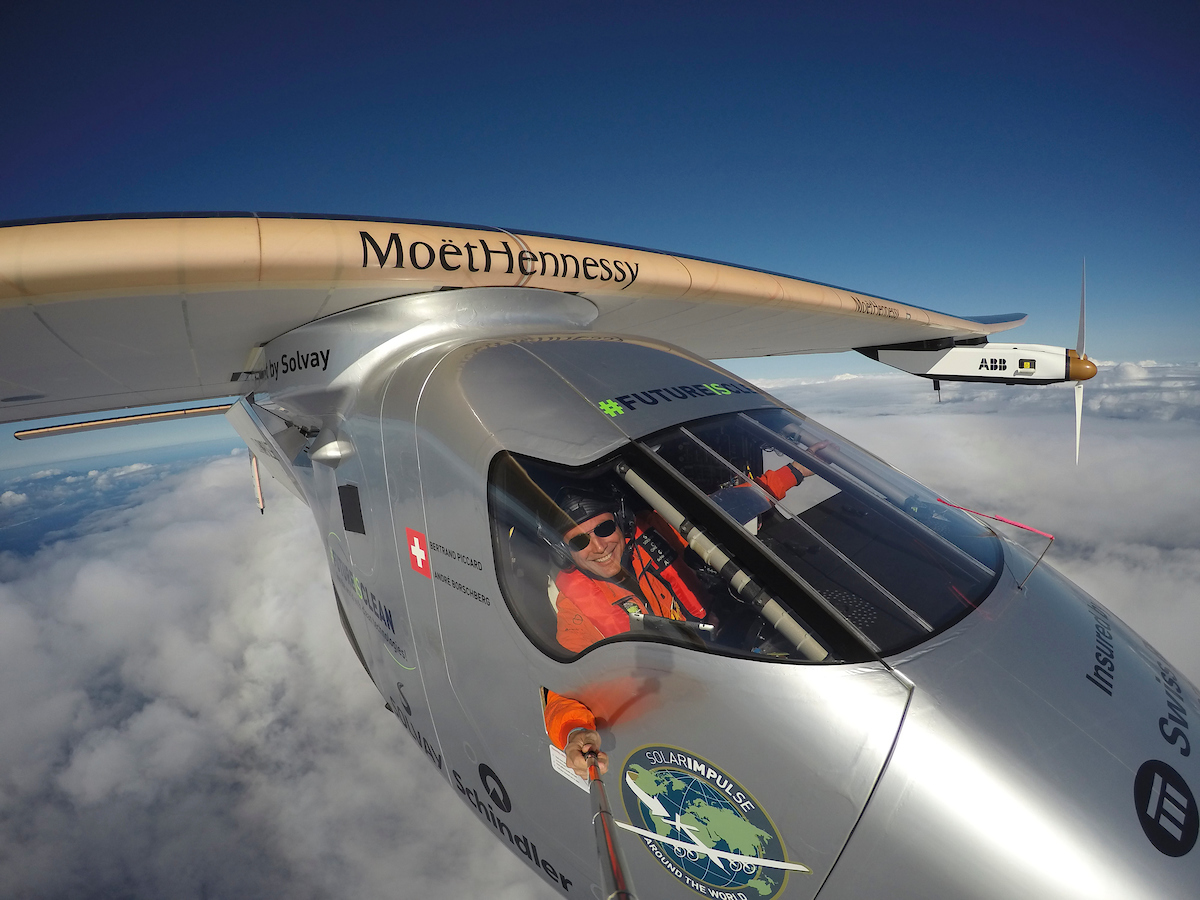 bertrandpiccard's tweet image. L’impossible n’existe pas en tant que tel dans la réalité, il n’existe que dans l’état d’esprit de ceux qui voient le futur comme une extrapolation du passé.
#beyond1000solutions @solarimpulse #Réaliste