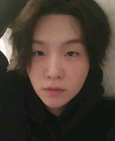 yoonsley's tweet photo. Mi Flako actualizo en ig vean que LINDOO😭😭

#BTSARMY #SUGA https://t.co/9qOD5Vy3d0
