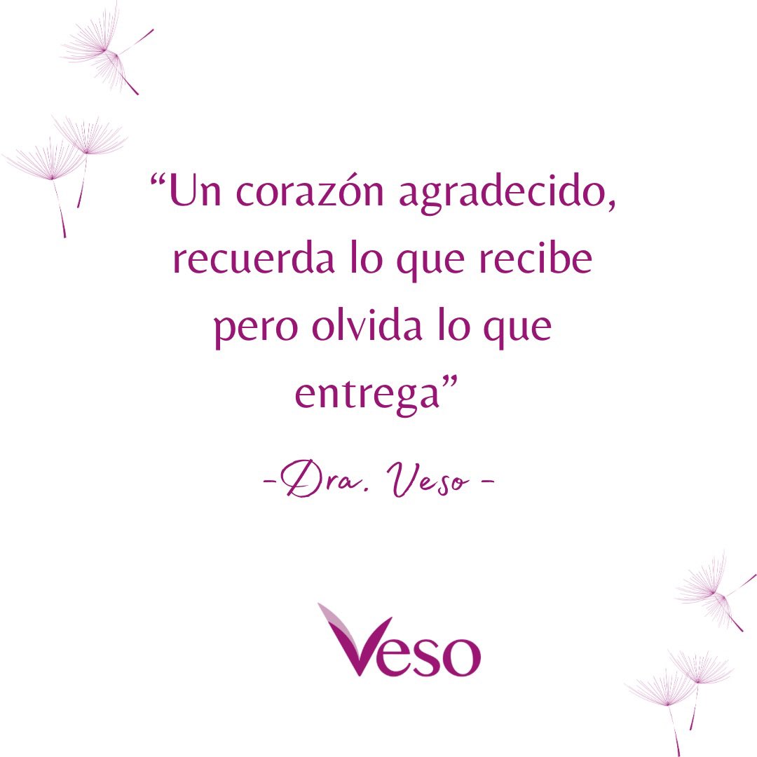 veronica_solisb's tweet photo. A veces podemos ser recíprocos con las mismas personas y otras pasaron y ya. Pero estoy de acuerdo en que la vida es una cadena de favores y la  que gratitud es una virtud que tenemos que cuidar y contagiar 💫 #gratitud #navidad https://t.co/9u2qVOZhFi