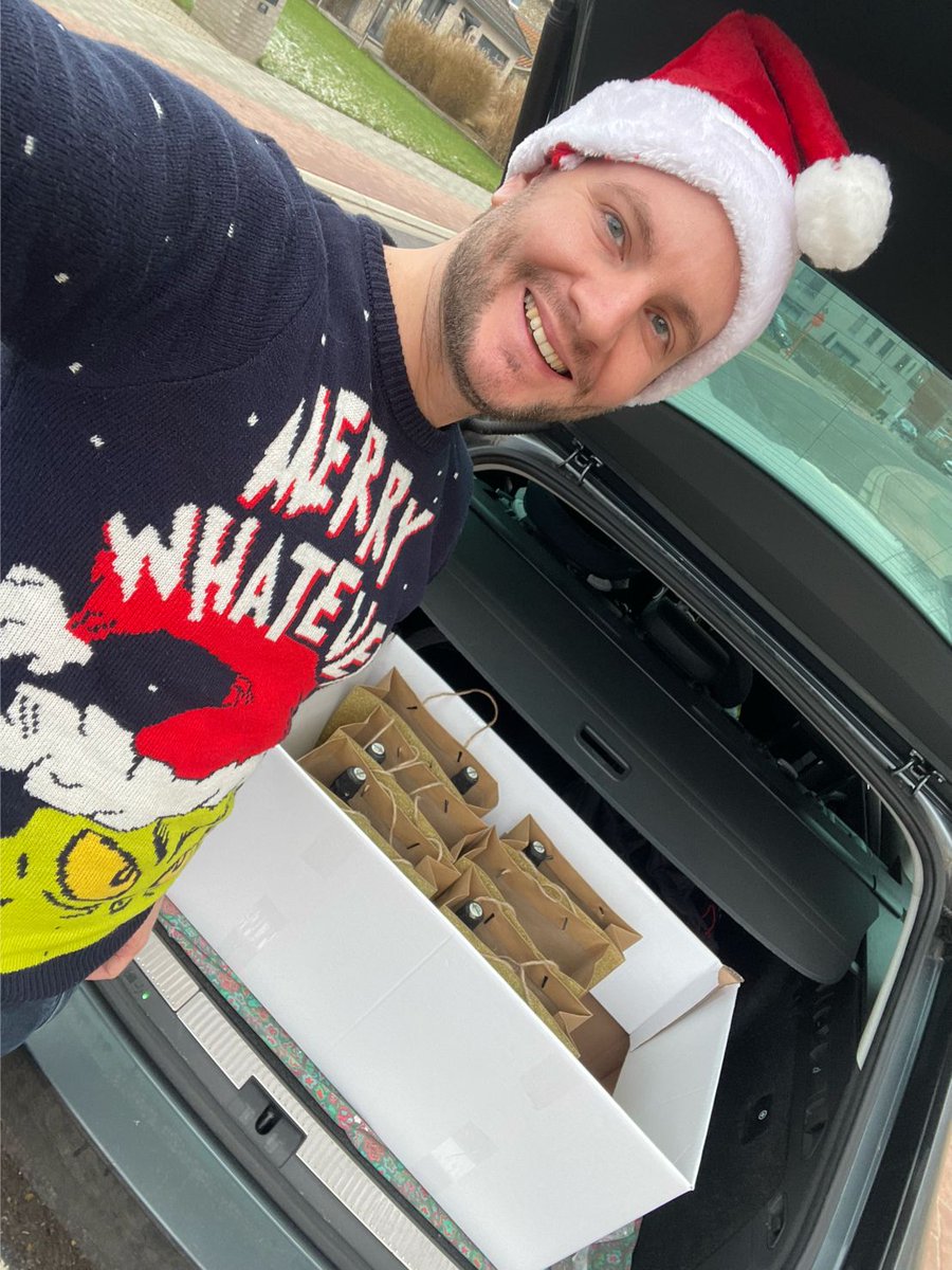 Bij Qubix was het vandaag al een beetje Kerstmis.

Iedereen kreeg dan ook een klein eindejaarsgeschenkje om hen te bedanken voor hun inzet en gedrevenheid voor Qubix, de klanten en collega’s!

#TopTeam #Microsoft #Dynamics365 #PowerPlatform