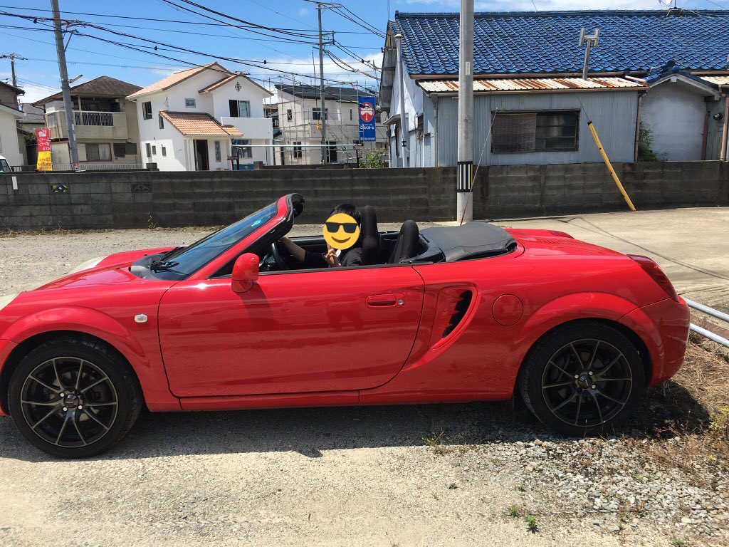 hernia_ozi's tweet photo. 【報告】
約4年の間たくさんのつながりのきっかけを作ってくれたMR-Sを降ります
和歌山で赤のMR-Sといえば僕みたいなくらい皆さんにとっても印象の強い愛車でした
今後もMR-S界隈の皆様もそうでない車界隈の方々も変わらずよろしくお願いします
最後に納車日の写真と最後の思い出を
#ありがとうトヨタ https://t.co/xEc35XYDTJ