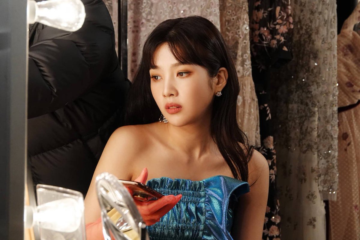 rvsvtfiles's tweet photo. Psycho x Fear: Behind the Scenes
#2YearsWithPsycho
#JOY #WONWOO #REDVELVET #SEVENTEEN https://t.co/srZj3wyOza