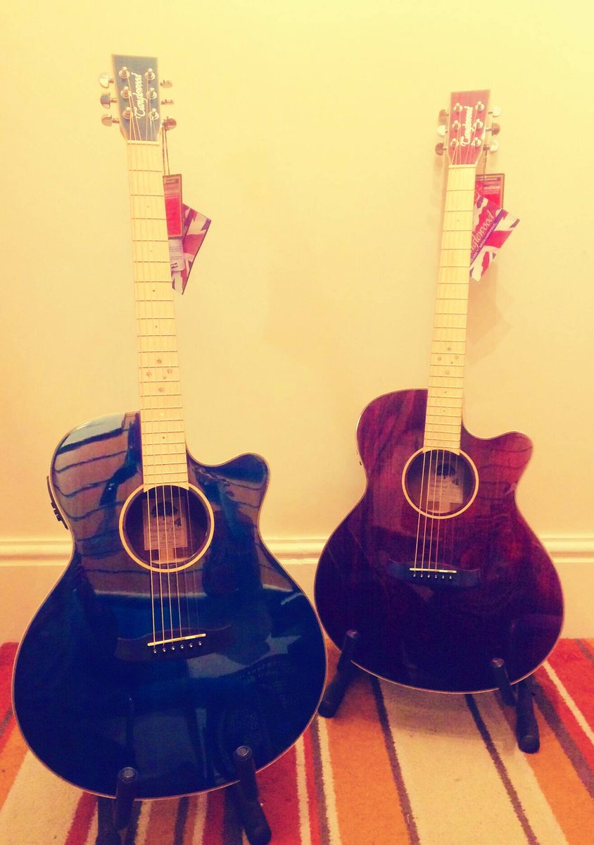 BoothsMusic's tweet photo. Just in time for Xmas... these outstanding @TANGLEWOODUK "Winterleaf Blonde" models have just arrived in stock, and what outstanding guitars they are. #musicshop #guitarshop #guitar #acousticguitar #tanglewood #music #bolton #shoplocal #SupportSmallBusiness #xmas2021 #xmasgifts https://t.co/lBnsYVTUyW