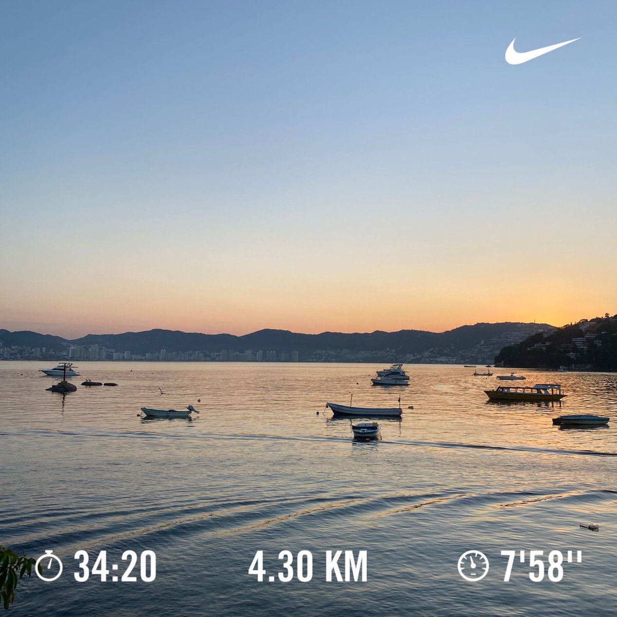 Hugohdezmtez's tweet photo. Good Morning Acapulco https://t.co/7wWlT92Eq7