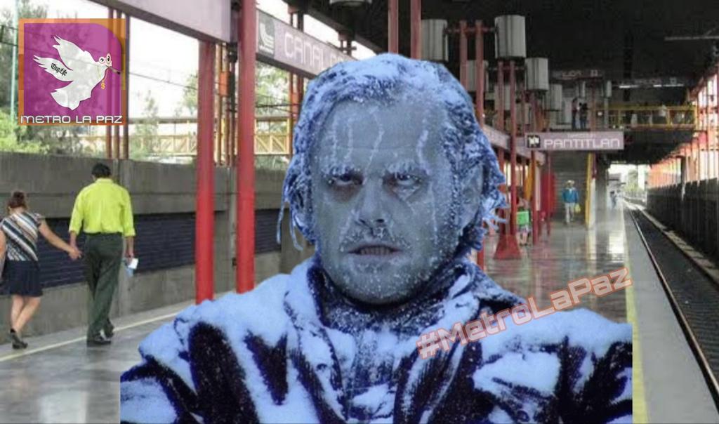 Aquí esperando a que llegue el metro
