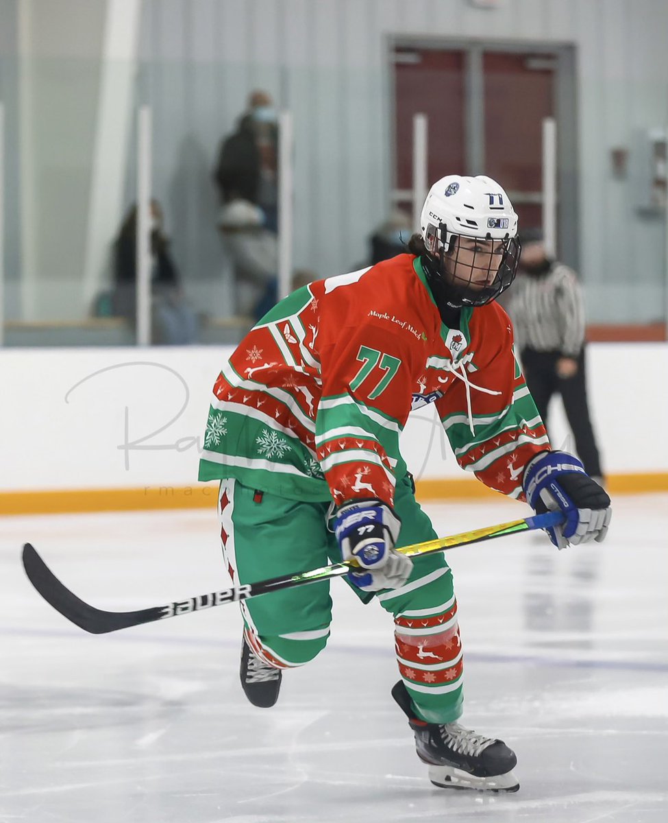 Dbell1677's tweet photo. Happy 17th Birthday to my son Ethan Bell 🎉🎂🎉🥅🏒 https://t.co/X79UvmFKih
