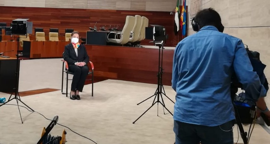 Junta_Ex's tweet photo. 📺 @EXNdigital | #PilarBlanco: Nuestro compromiso de diálogo se demuestra con la #ConcertaciónSocial.
↪ @cextremadura.
#PGEx22
💚🤍🖤 https://t.co/Q5osFSRtMH