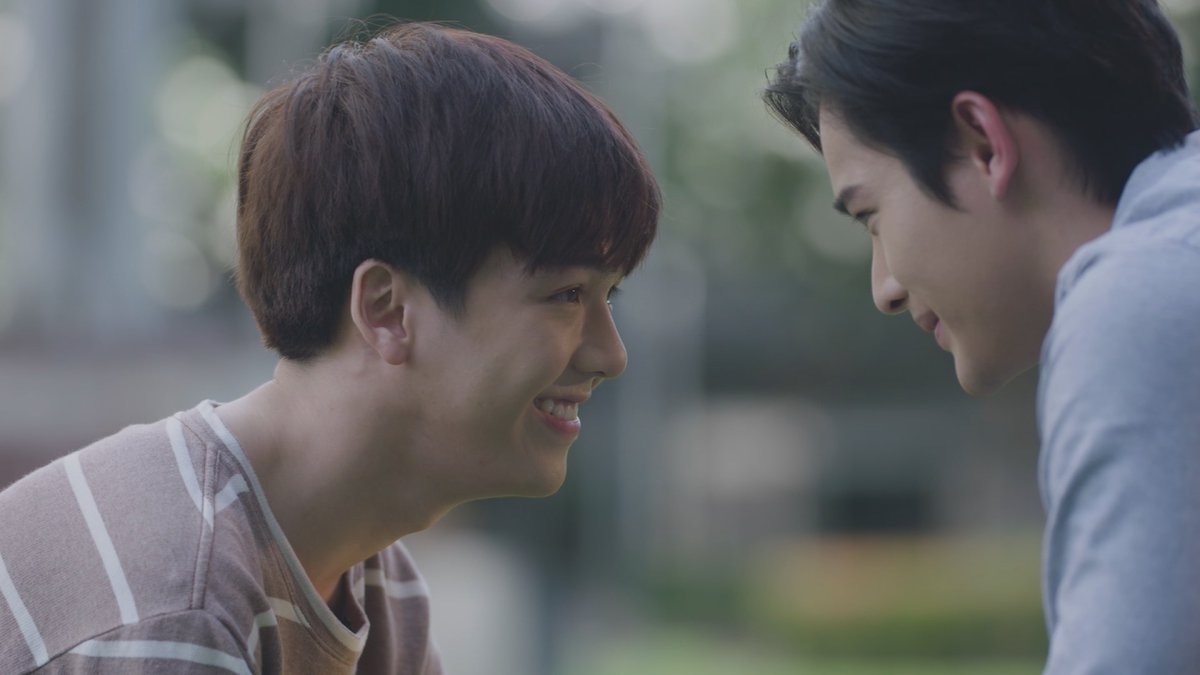 TELASA_thai's tweet photo. ＼年末年始は #テラサでイッキ見／
「#UntilWeMeetAgain 〜運命の赤い糸〜」(全17話)

https://t.co/TAXdOT9hLy

前世の記憶を持つ青年たちの物語。
夢の中の”誰か”を探し続けてきた2人が出会い前世の記憶や家族と向き合う感動作✨

クリスマスにぴったりなイルミネーションシーンも🎄
#UWMA
@UWMAJP https://t.co/lU0u0XSC87