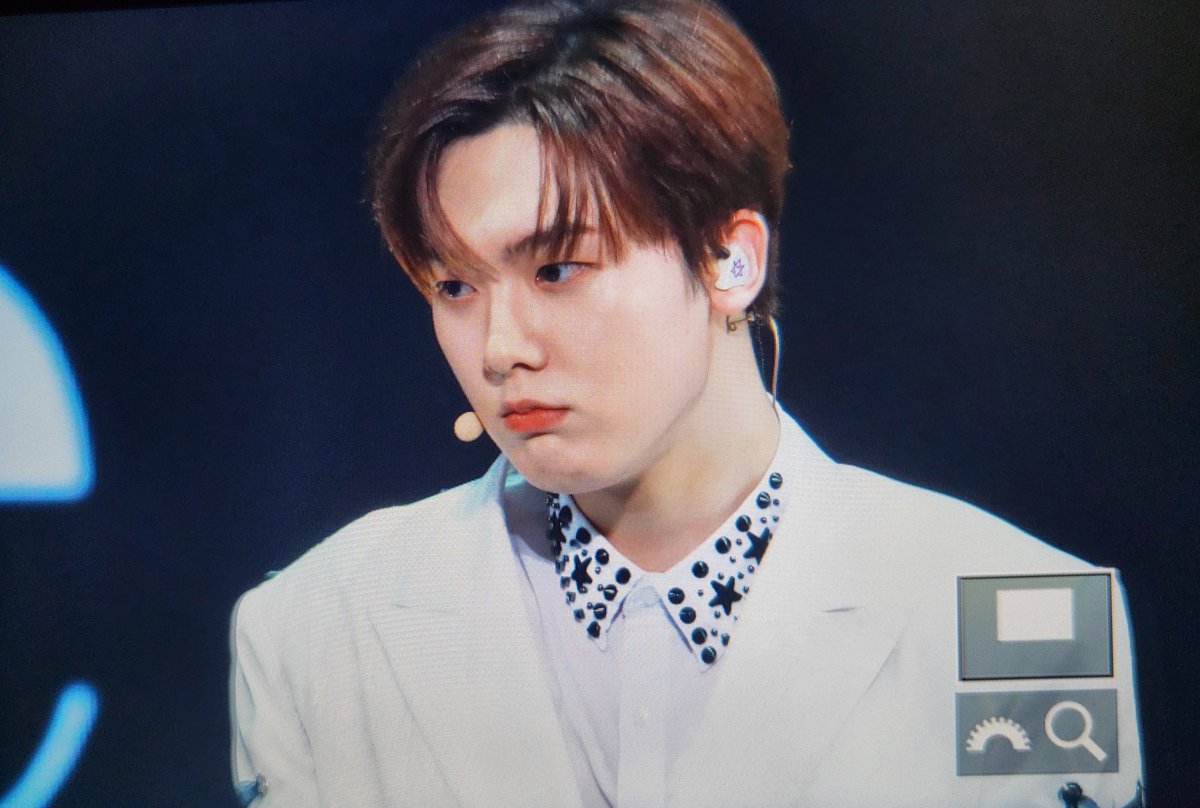 yoonsanhakr's tweet photo. 211223 귀여워🥺🥺🥺

#아스트로 #윤산하 #산하 #SANHA #ユンサナ @offclASTRO https://t.co/aGDMTSvA5f