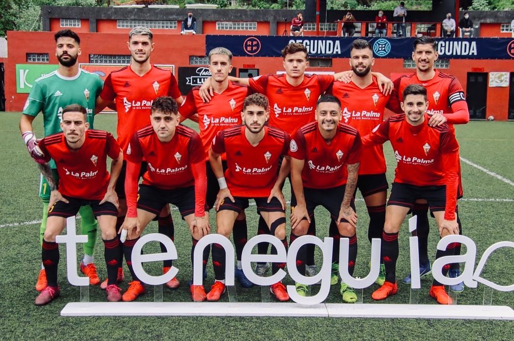 Bonito partido para acabar, el año que viene más y mejor.  
#quetedigominiño 🤜🏼🤛🏼♥️🖤