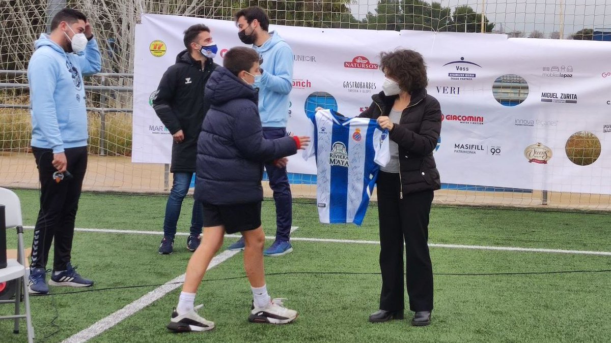 martamorellsbd's tweet photo. ⚽️Avui hem estat a l'Olímpia a la jornada solidària: 𝗖𝗮𝗽 𝗡𝗲𝗻 𝗦𝗲𝗻𝘀𝗲 𝗣𝗶𝗹𝗼𝘁𝗮

👏Una gran iniciativa per fomentar la investigació del càncer infantil, amb la participació de l'Ajuntament i el @CESabadell. Els beneficis aniran al @parctauli i a @SJDbarcelona_es. https://t.co/EOfkSE8rR9