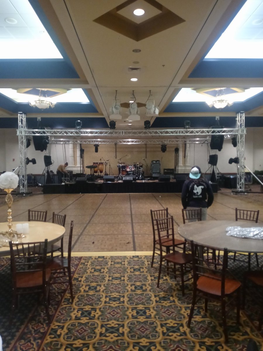 P_G_T_Ent's tweet photo. Not bringing the self rising truss indoors ever again 😂😭 https://t.co/oexyXShtYR