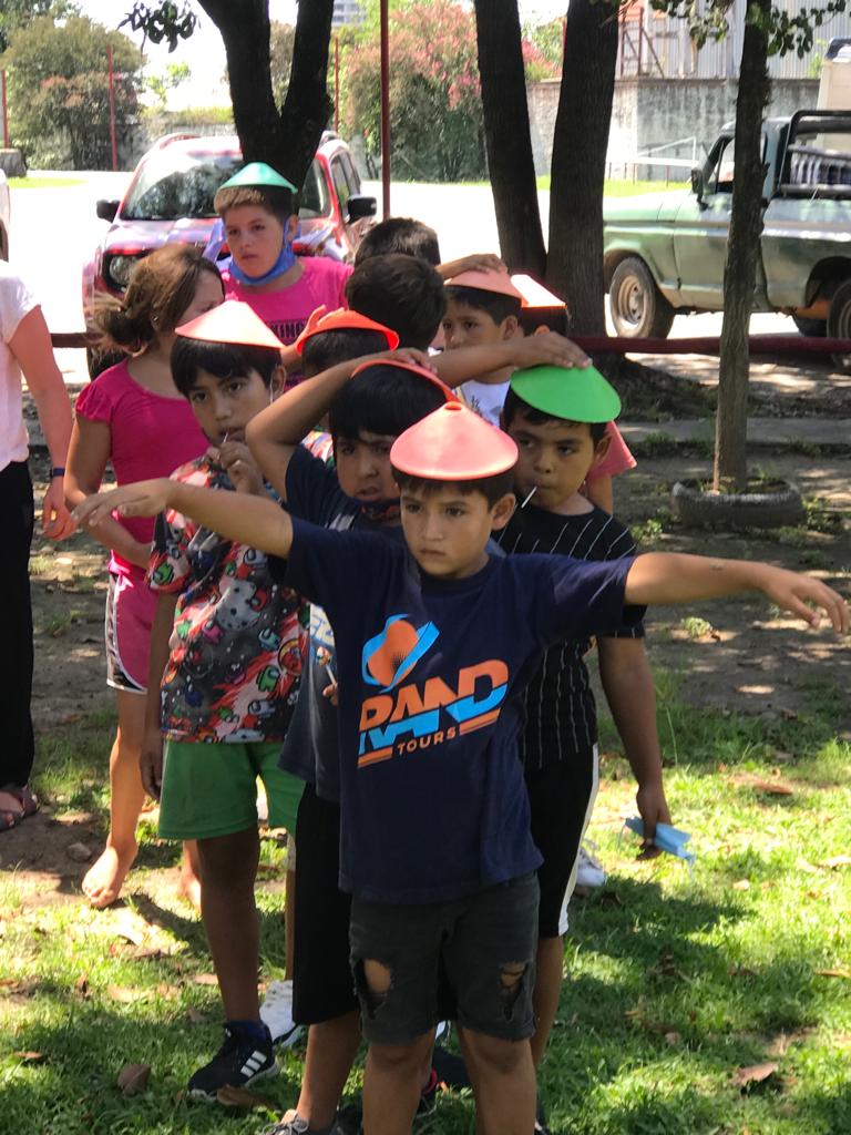 CASMOficial's tweet photo. 🔴⚪#Institucional

En una actividad conjunta del @DeptoSociosCASM y @dihecasm, miembros de la Fundación Elmina Paz- Gallo visitaron el Complejo Natalio Mirkin.

Compartieron una jornada recreativa y aprendieron sobre la historia grande del Único Campeón del Norte 🇦🇹 https://t.co/IaQ0427aov