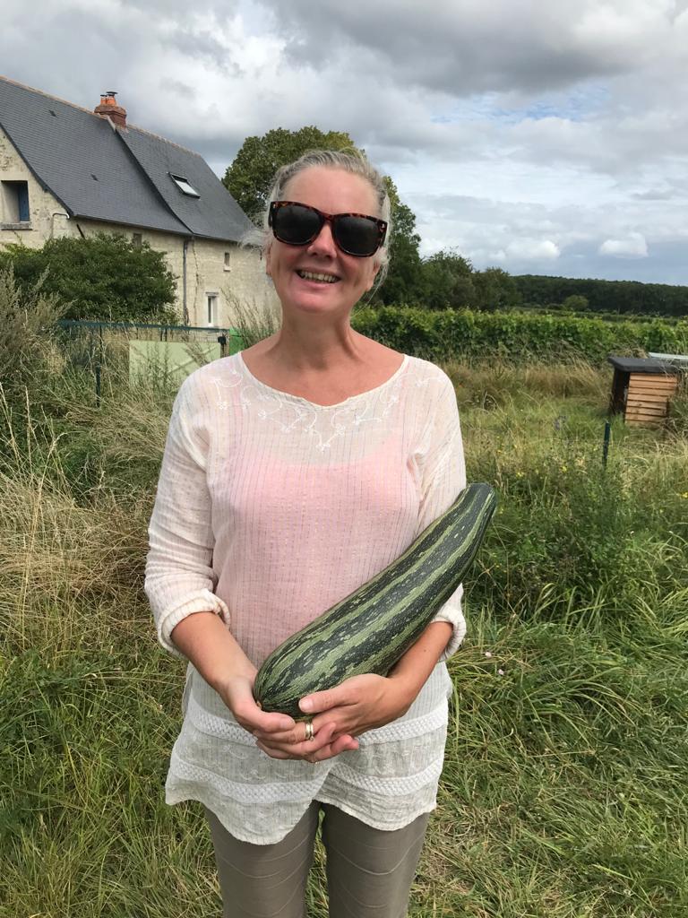 ChezDolan's tweet photo. My dear friend Hazel a.k.a. for those who can remember...Cathy Gale... popped over whilst I was having my hair coiffured and she cleaned my kitchen floor and did all sorts of magical transformations to #TheFrenchKitchen...which by the way is a great and much loved book! https://t.co/pHlswAAYCG