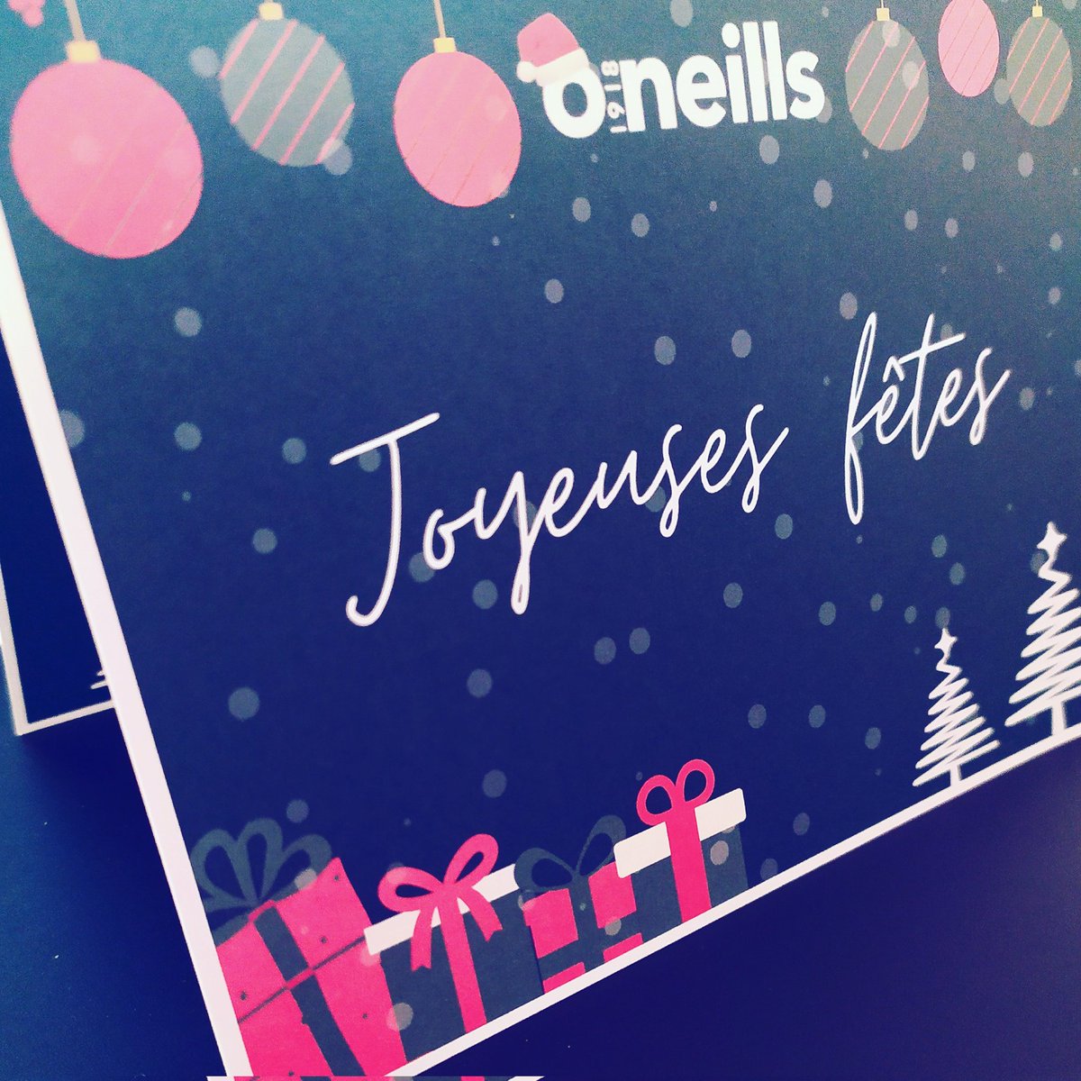 Merci <a href="/ONeillsFrance/">O'Neills France</a> pour cette petite carte!

Nous aussi on a hâte de pouvoir continuer notre aventure ensemble l'année prochaine.🤝🏻

#StepItUp