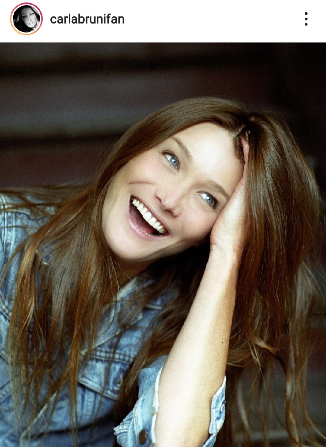 Happy birthday CARLA BRUNI 