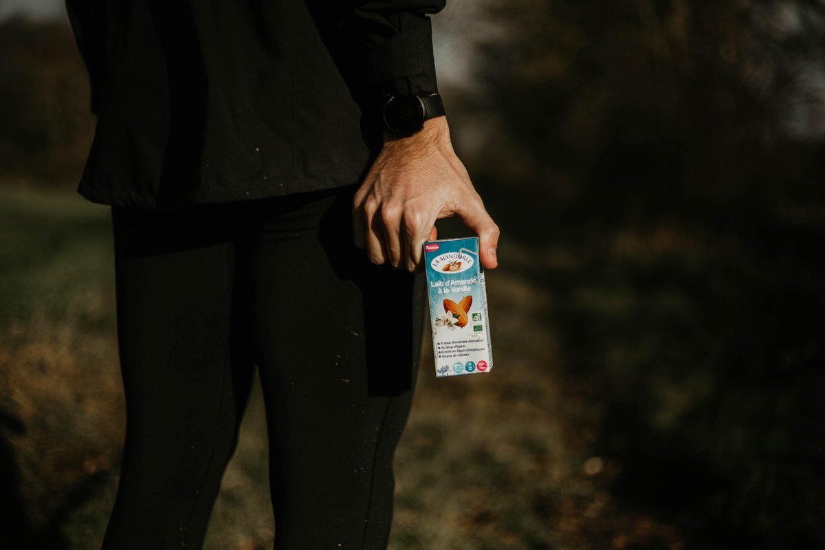 Découverte de décembre ✨ Dans leur box nos abonnés ont reçu le lait d’amande à la vanille La Mandorle 🥛 
Un encas sain, digeste et nutritif, parfait pour vous accompagner dans vos entraînements 👟 Testé et validé ? 🙌🏼

#boxrunning #courir #courseapied #wearc