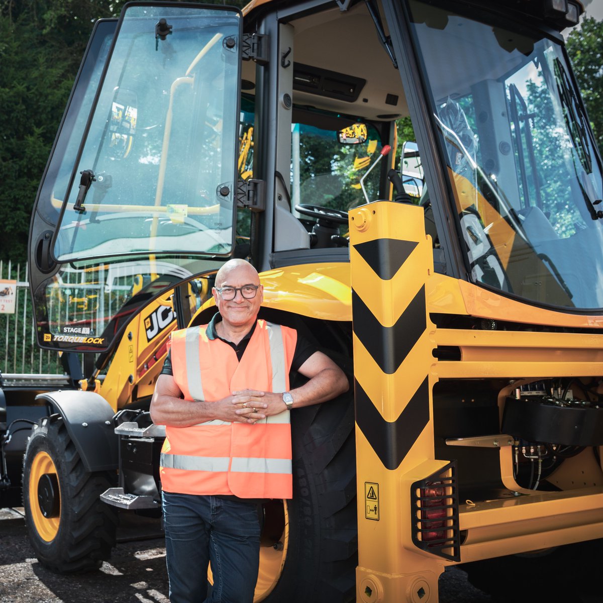 Catch #JCB on the small screen with presenters @GreggAWallace and @cherryhealey as part of Inside the Factory XL on 29th December on BBC2.