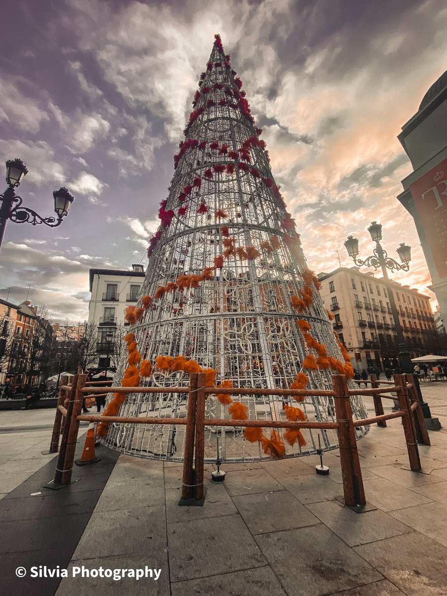 📍Plaza de Isabel II - Ópera #Madrid