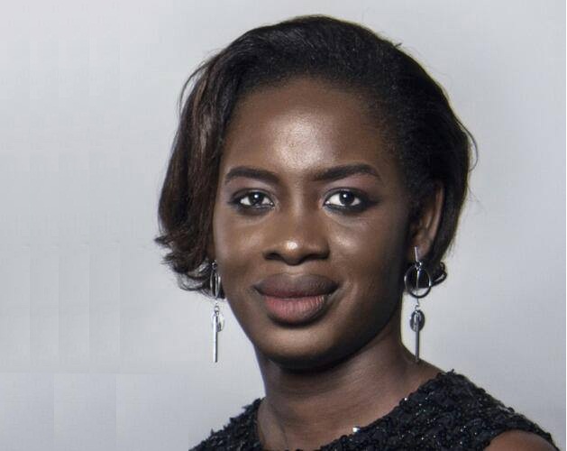leCCJF's tweet photo. #compol : « En Afrique, les femmes politiques n’aiment pas se mettre en avant ou mettre en scène leur famille » selon @loumouvanessa.

➜ https://t.co/sOjyuOpfag

#Rediff #francophonie #afrique https://t.co/X27qR8G5Cc