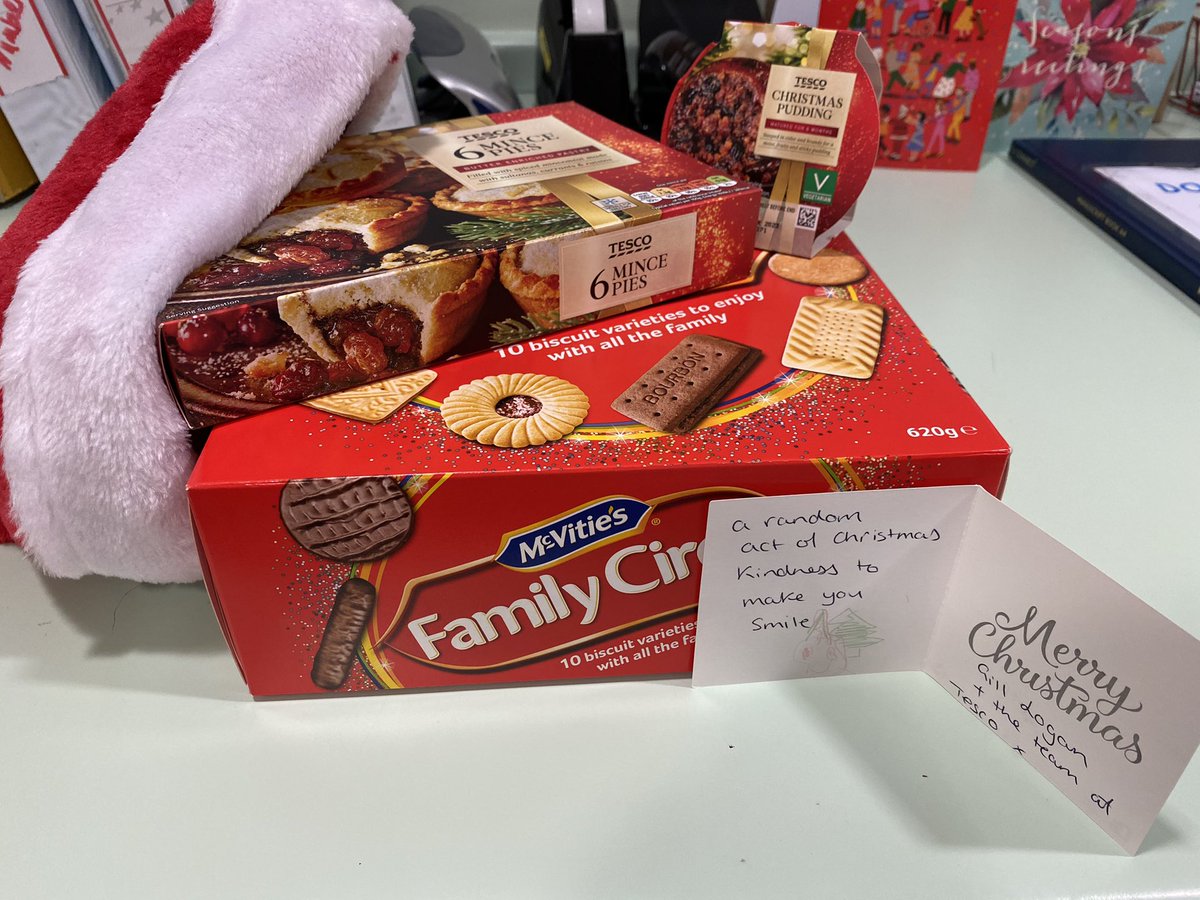 RebeccaBlayden's tweet photo. How lovely to be approached by a lady and her son whilst on a domiciliary visit ! #RandomActsOfKindness #strokeward #NHS 💙 @JillHorsey https://t.co/kuLOFgiLGc