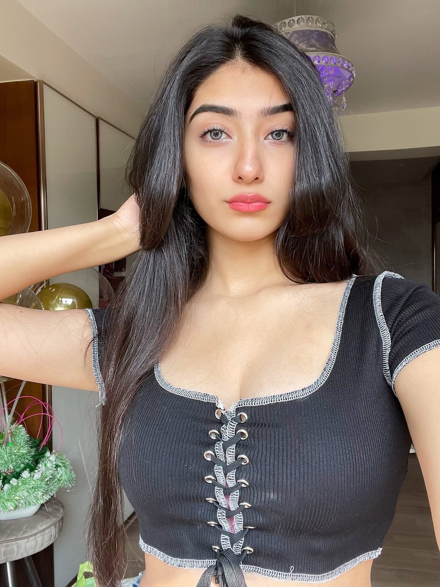 StcndsX_Offical's tweet photo. think your girl fell in love with me https://t.co/RI5JV2ej5a