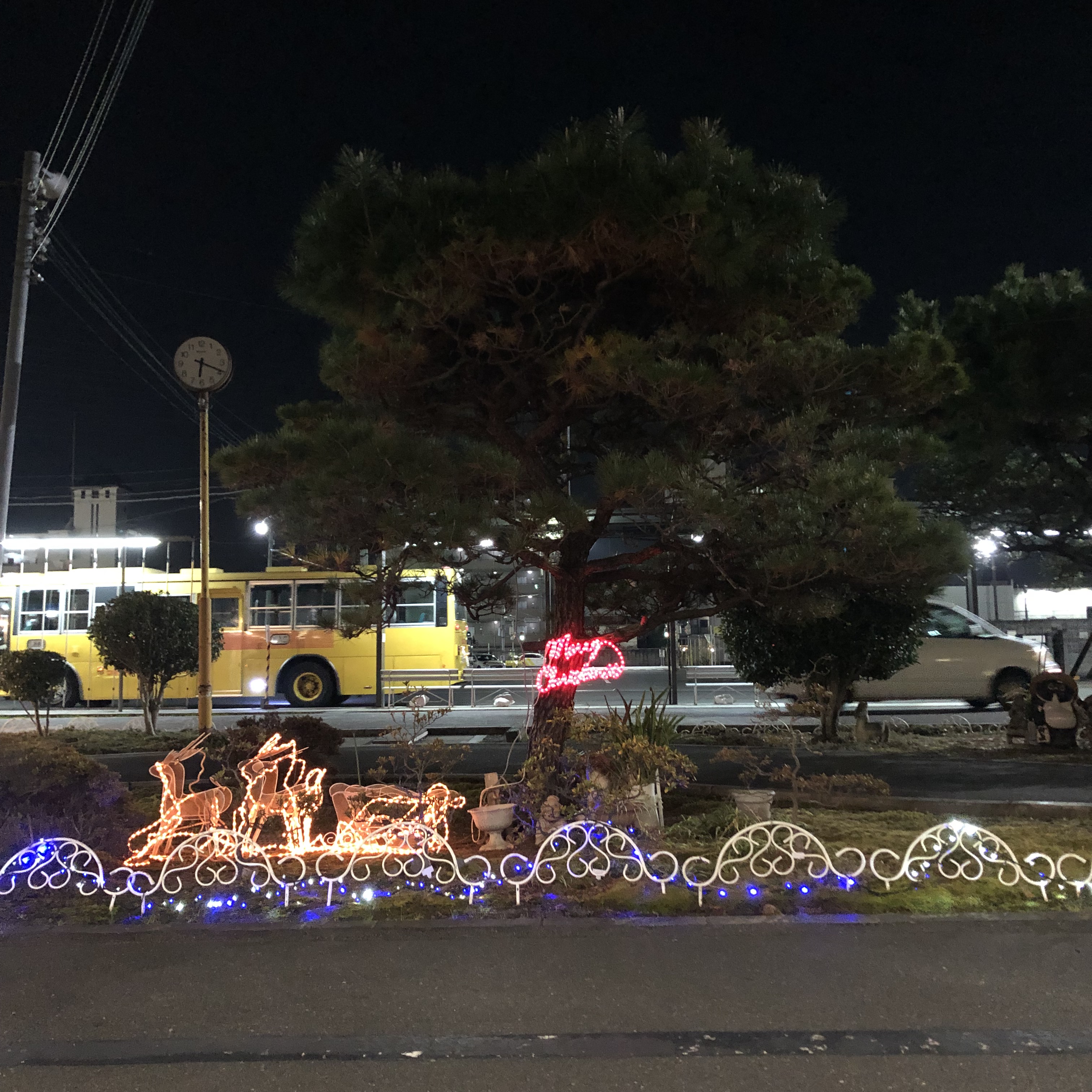 デルタ自動車四条教習所 秋の入所キャンペーン実施中 メリークリスマス デルタ教習所です 例年 当教習所ではクリスマスのイベントとしてお菓子を配布しているのですが 昨年に引き続き 今年も断念 来年こそ 配布したいッ というわけ