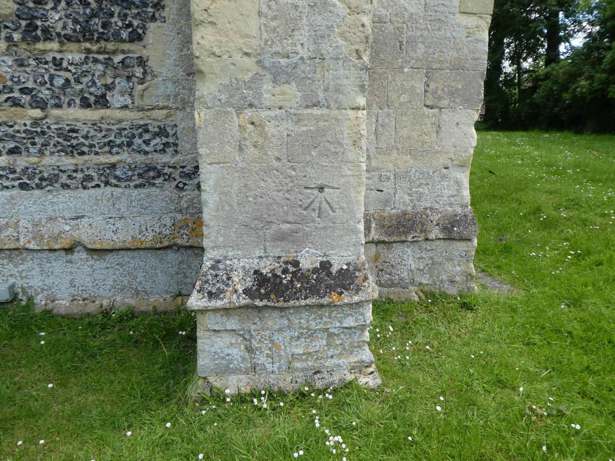moonraker_the's tweet image. 426th @OrdnanceSurvey #OSBenchmark a bolt benchmark on St Mary's Church, Upavon (Grid Ref: SU13525503) #WiltshireWalks @BBenchmarks  @BenchmarkBaggi1