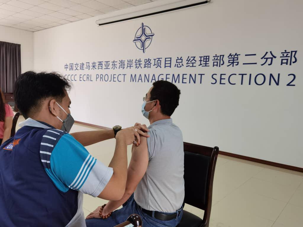 CCCECRL's tweet photo. #CCCECRL efffort to ensure its employees received their booster shots continues today involving workforce from Section 2 and 4. Together we play our parts to keep everyone safe from the COVID-19 virus! https://t.co/kIgTHbyqNc