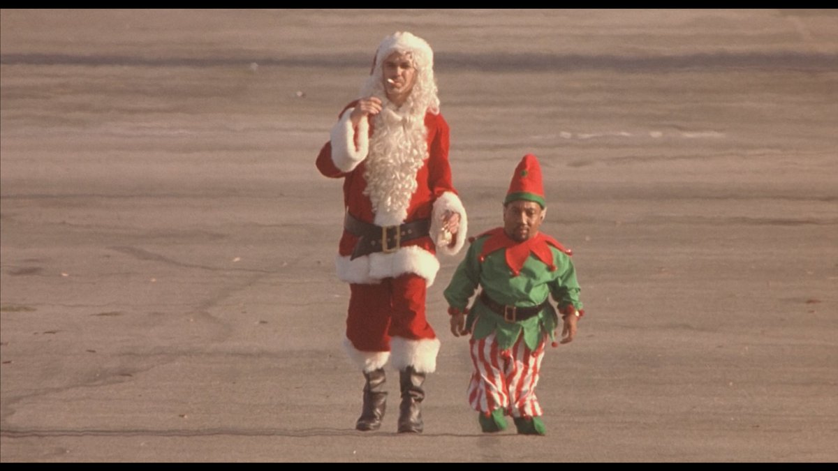 cool_myll's tweet photo. The only holiday movie... https://t.co/jqbyvwGE67