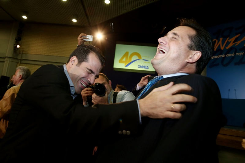 Αληθεια υπαρχει σοβαρος ανθρωπος που δεν ντρεπεται και δεν νιωθει μαλακας που αυτα τα 2 σουργελα παιρνουν αποφασεις για την ζωη του ? #μετρα #λοκνταουν #τι_ψηφισατε_ρε_μαλακες #πλευρης #Ρουβας #Μπακογιαννης