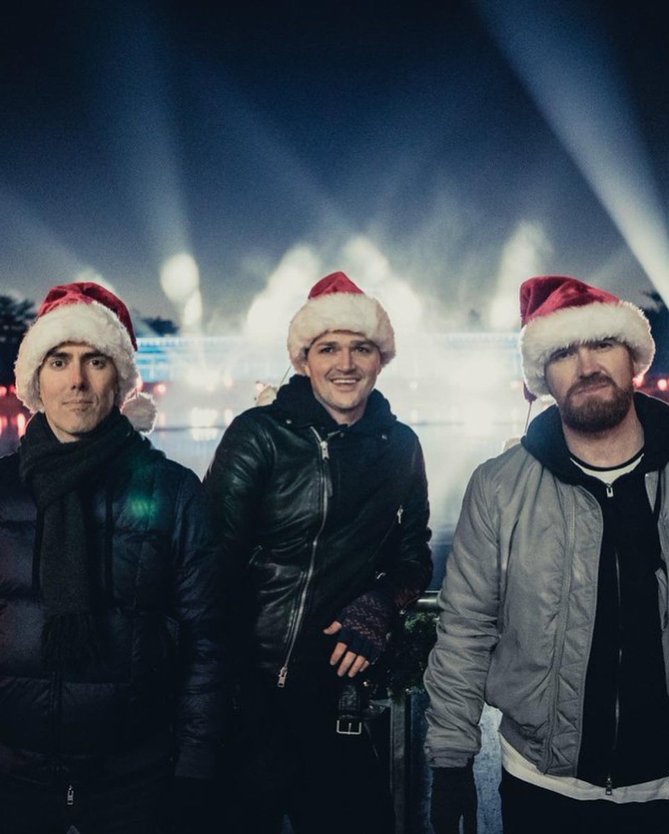 TheScriptHayley's tweet photo. Merry Christmas or shall I say Merry Scriptmas hope everyone have a holly jolly safe one! Filled with lots of memories and hopefully looking forward to a new year to make lots of memories and adventuresπ @thescriptofficial @thescript_danny @glenofthepower #TalesFromTheScriptmas https://t.co/XOOsnAGlrq