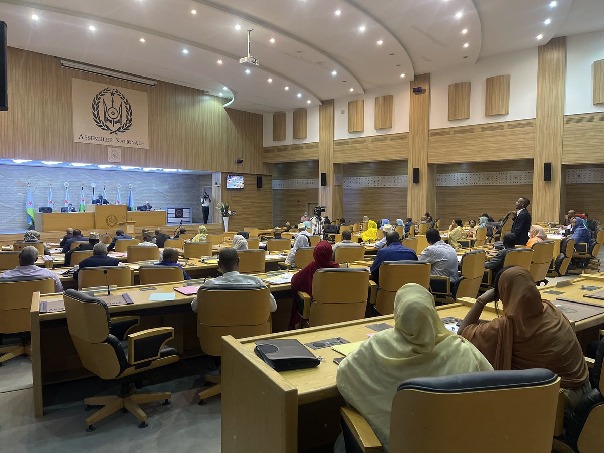 ANDjibouti's tweet photo. La deuxième séance publique de la deuxième
Session Ordinaire du Parlement de l'an 2021
A l’hémicycle ce jeudi 23 décembre 2021, les députés ont examiné et adopté plusieurs textes législatifs.
#AnDj #dj https://t.co/cKvKI4OXyB