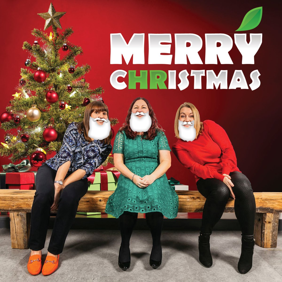 mint_hr's tweet photo. Merry Christmas to everyone from Mint HR.  We're closing at lunch time today for a well earned rest.  Come on 2022 - show us what you've got (but please let it be nice, warm and fuzzy).  #merrychristmas2021 https://t.co/tFX6FUDoUC