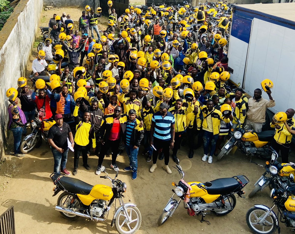 BeeFinancing's tweet photo. Les Abeilles sont dehors pour La CAN.                                      Le MIEL et la CAN seront sucrés #BeeMotoTaxi #BeeDelivery https://t.co/w5u5lOvVuq