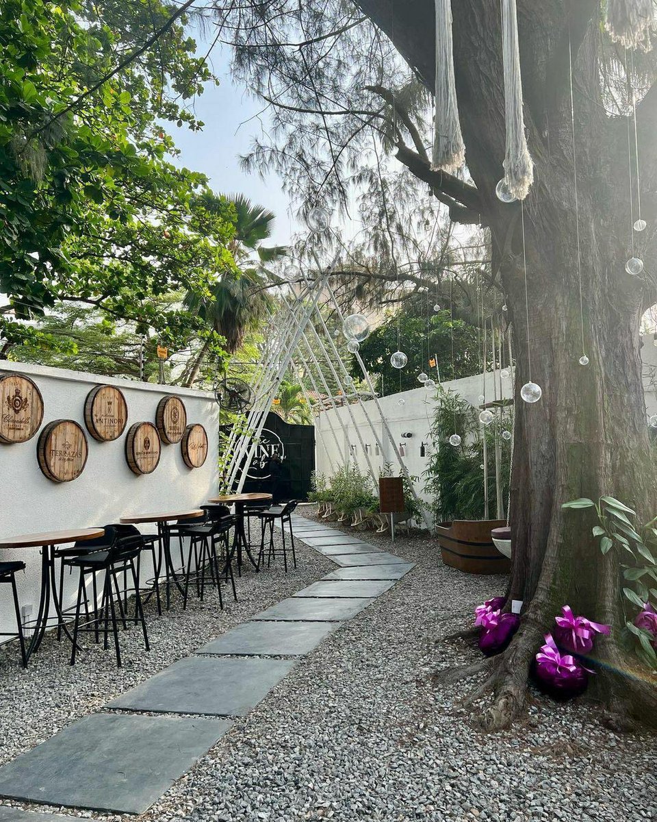 AweLagos's tweet photo. Another gorgeous spot for Wine Lovers in Lagos 😍🍷📍 The Wine Lab 

🗺 11a, Goriola Street, Off Adeola Odeku Victoria Island, Lagos, Nigeria.

📸 Beautifully captured by brandy28__ / Instagram

#AweLagos https://t.co/uajUsmOLyy